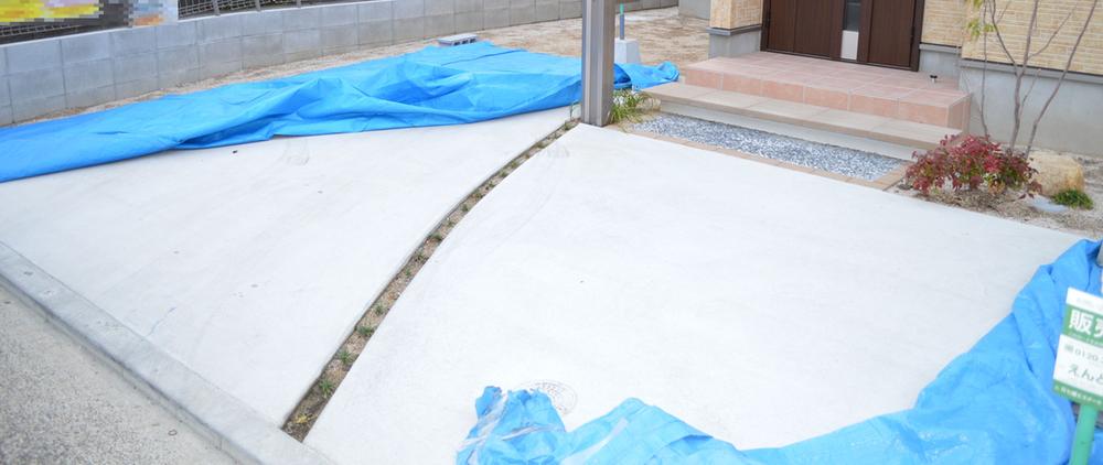 Parking lot. Two You can park