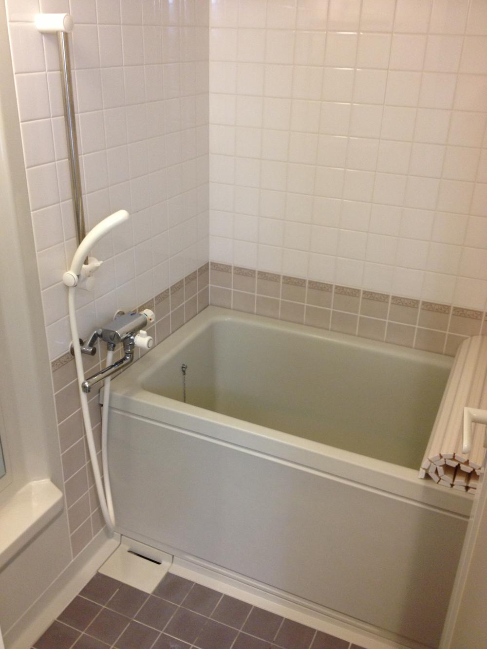 Bathroom. Indoor (June 2013) Shooting