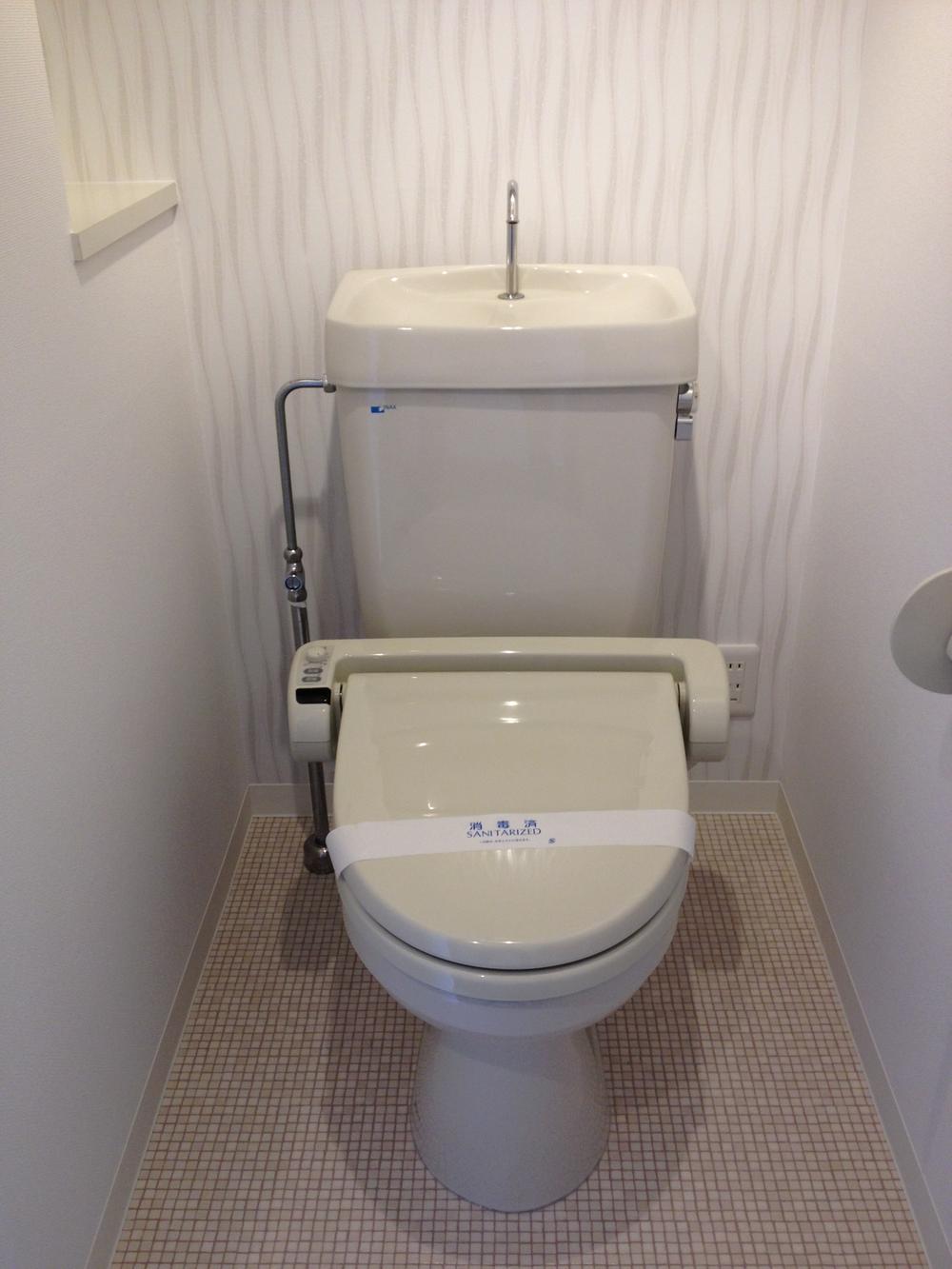 Toilet. Indoor (June 2013) Shooting
