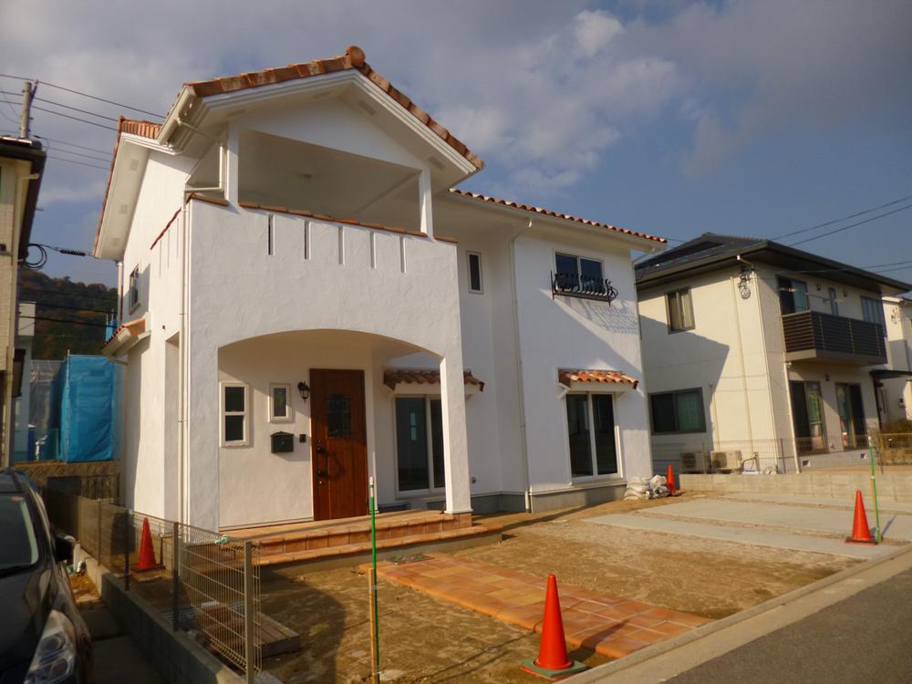 Local appearance photo. Local (12 May 2013) Shooting