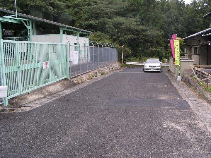 Local photos, including front road. Local (11 May 2013) Shooting