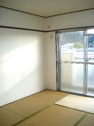 Living and room. Veranda side 6 Pledge Japanese-style room