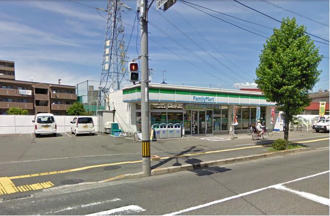 Convenience store. Family Mart (convenience store) to 400m