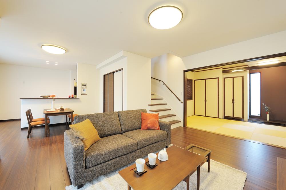 Living. Room (May 2013) shooting (32-3)