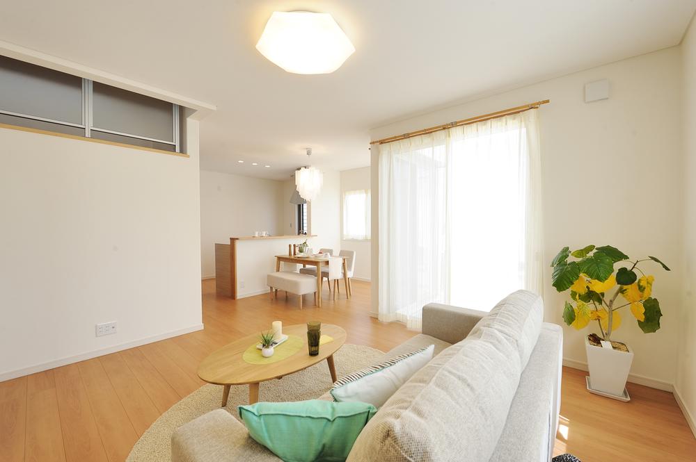 Living. Room (May 2013) shooting (32-5)