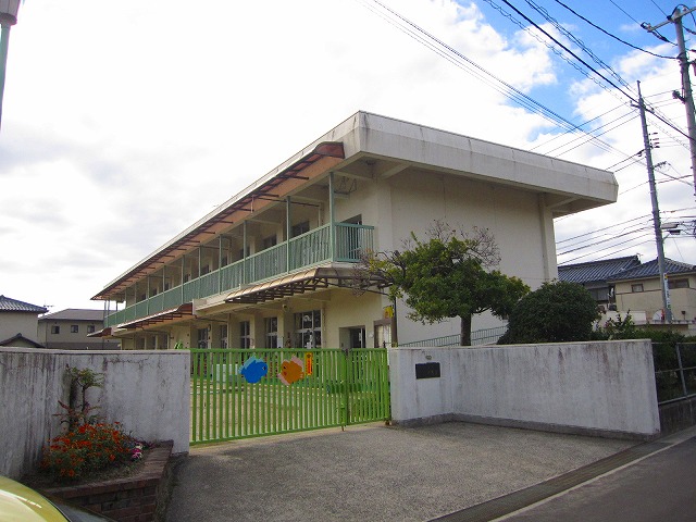 kindergarten ・ Nursery. Hiroshima Tachikawa in kindergarten (kindergarten ・ Nursery school) to 200m