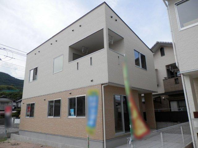 Local appearance photo.   2013 June completion