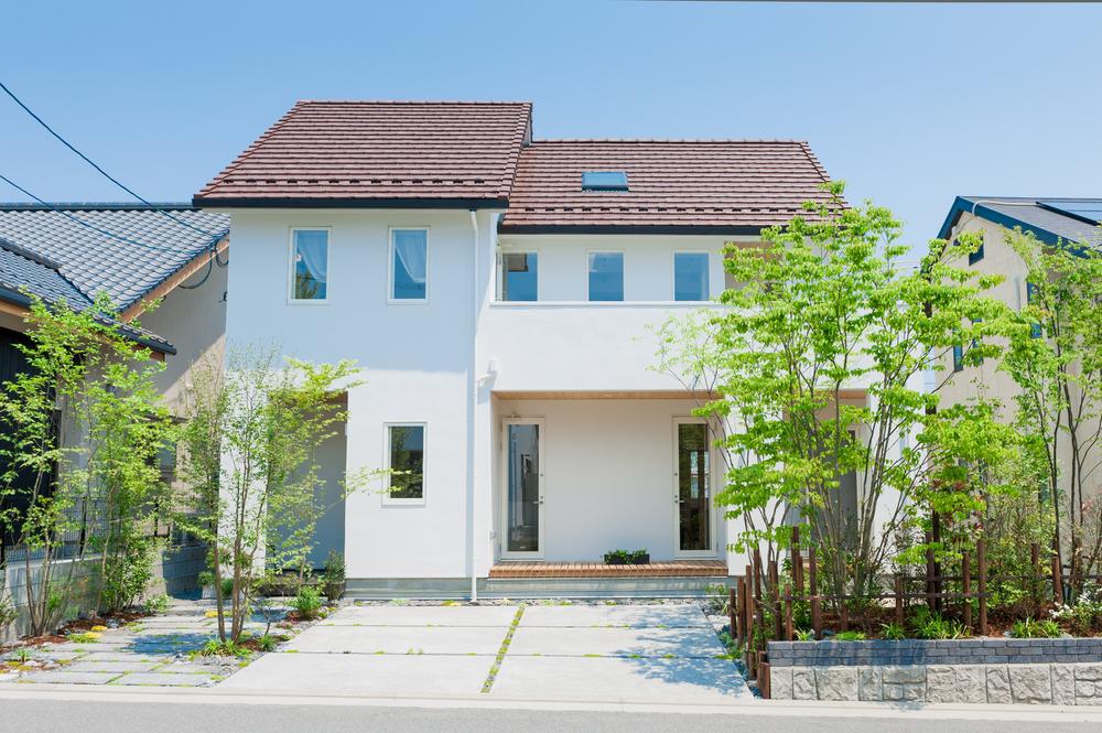 Local appearance photo. Local (April 2012) shooting