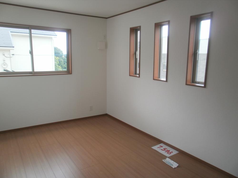 Same specifications photos (Other introspection)