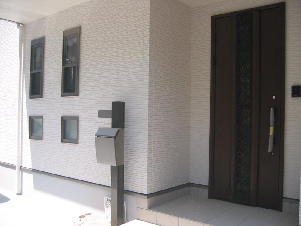 Entrance. Local (June 2013) Shooting