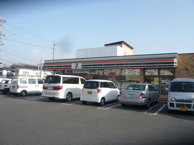 Convenience store. Seven-Eleven Hiroshima Sendai 5-chome up (convenience store) 442m