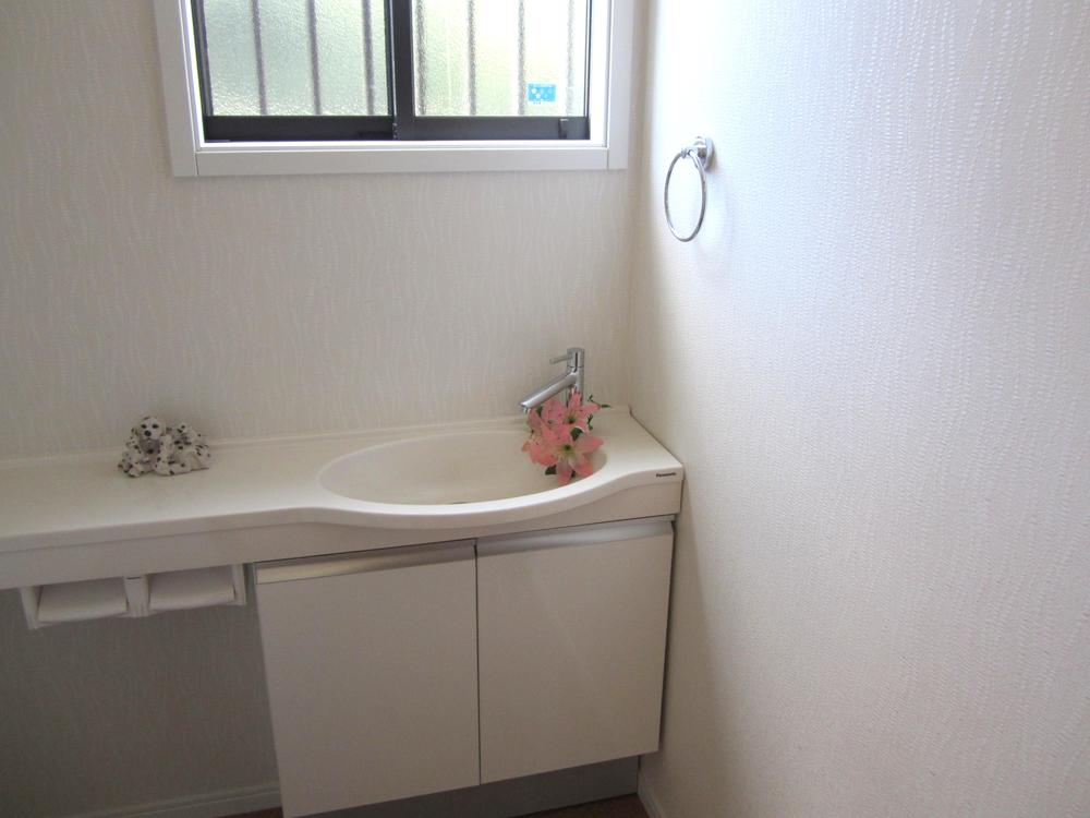 Toilet. Indoor (10 May 2013) Shooting