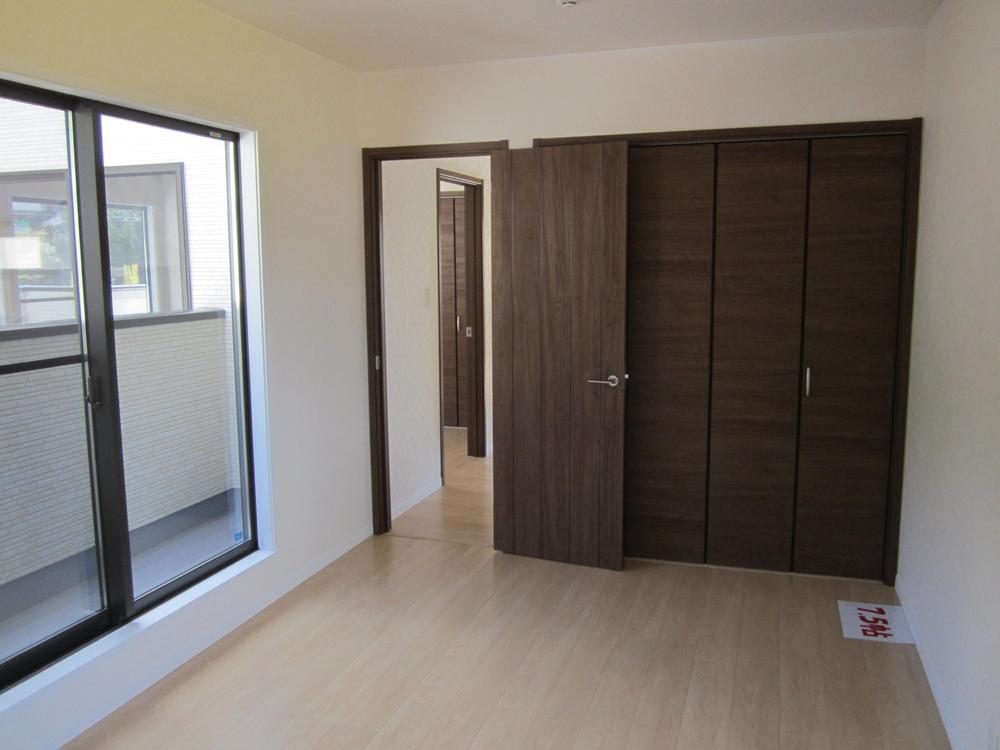 Non-living room. Indoor (10 May 2013) Shooting