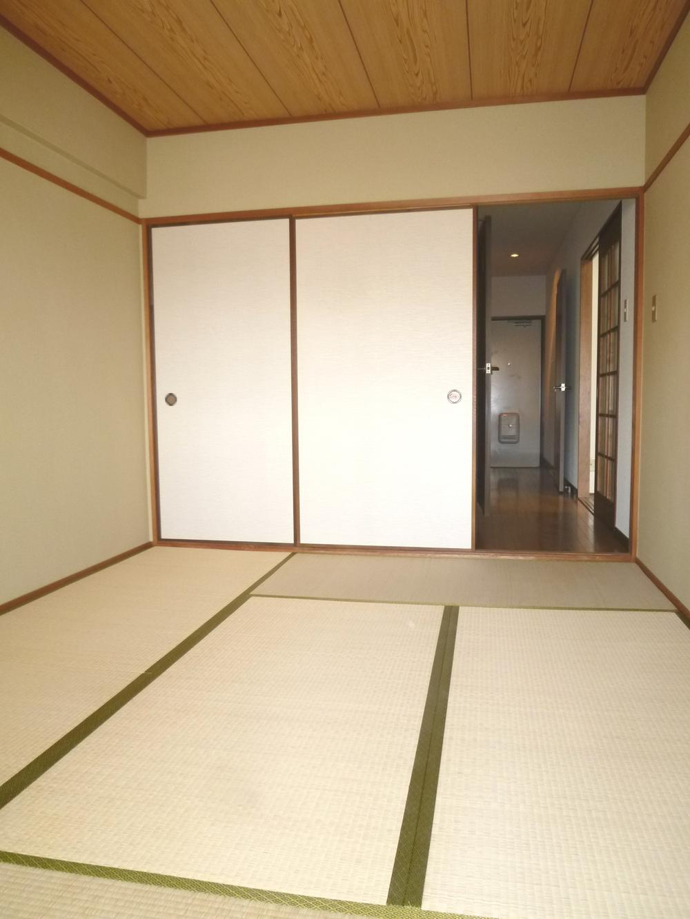 Non-living room. It is a tatami mat sort Fusumaha sort already Japanese-style room 6 tatami