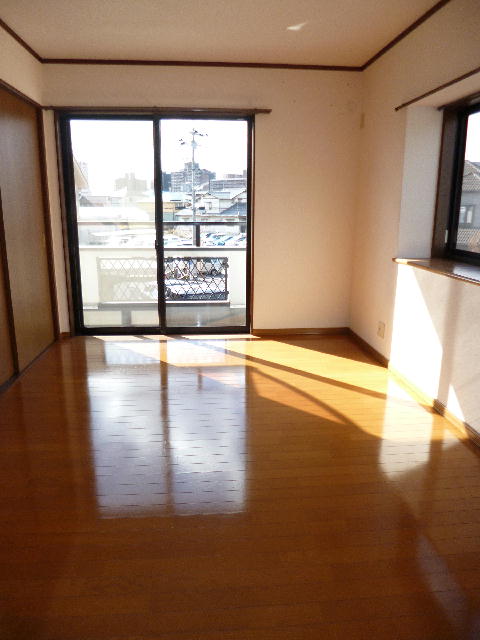 Living and room. Second floor 6 Hiroshi