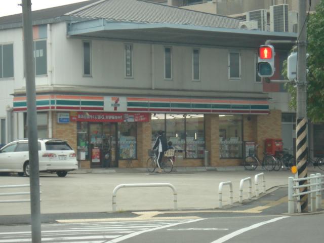 Convenience store. Seven-Eleven Hiroshima Furuichi 2-chome up (convenience store) 450m