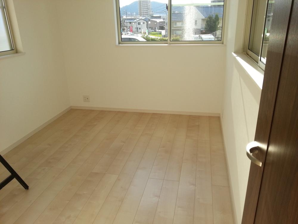 Non-living room. Indoor (11 May 2013) Shooting