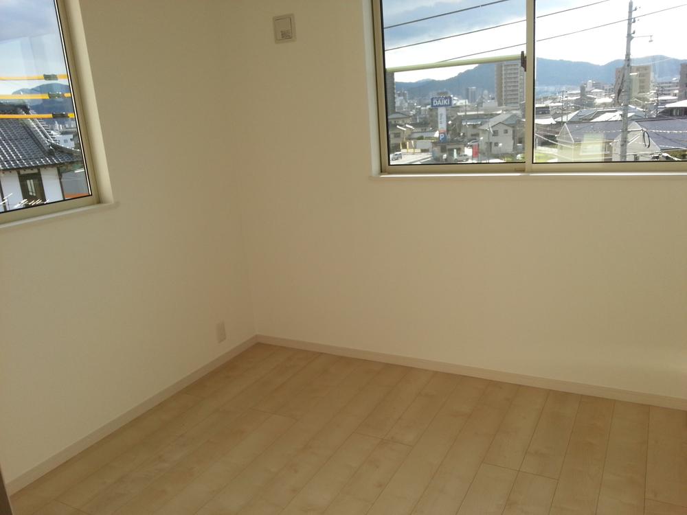 Non-living room. Indoor (11 May 2013) Shooting