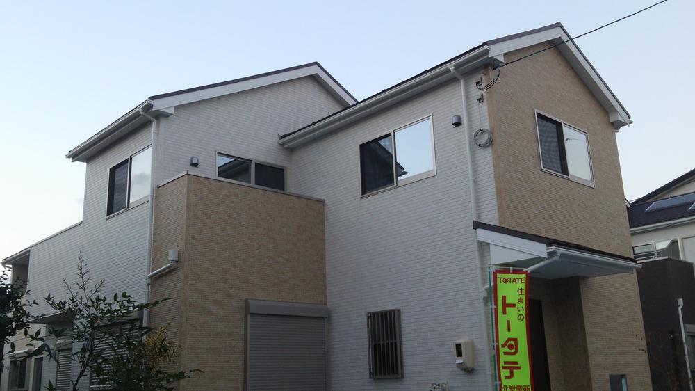 Local appearance photo. Local (11 May 2013) Shooting