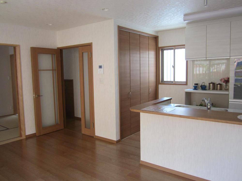 Living. Indoor (10 May 2013) Shooting 1st floor Pledge LDK16 (1)