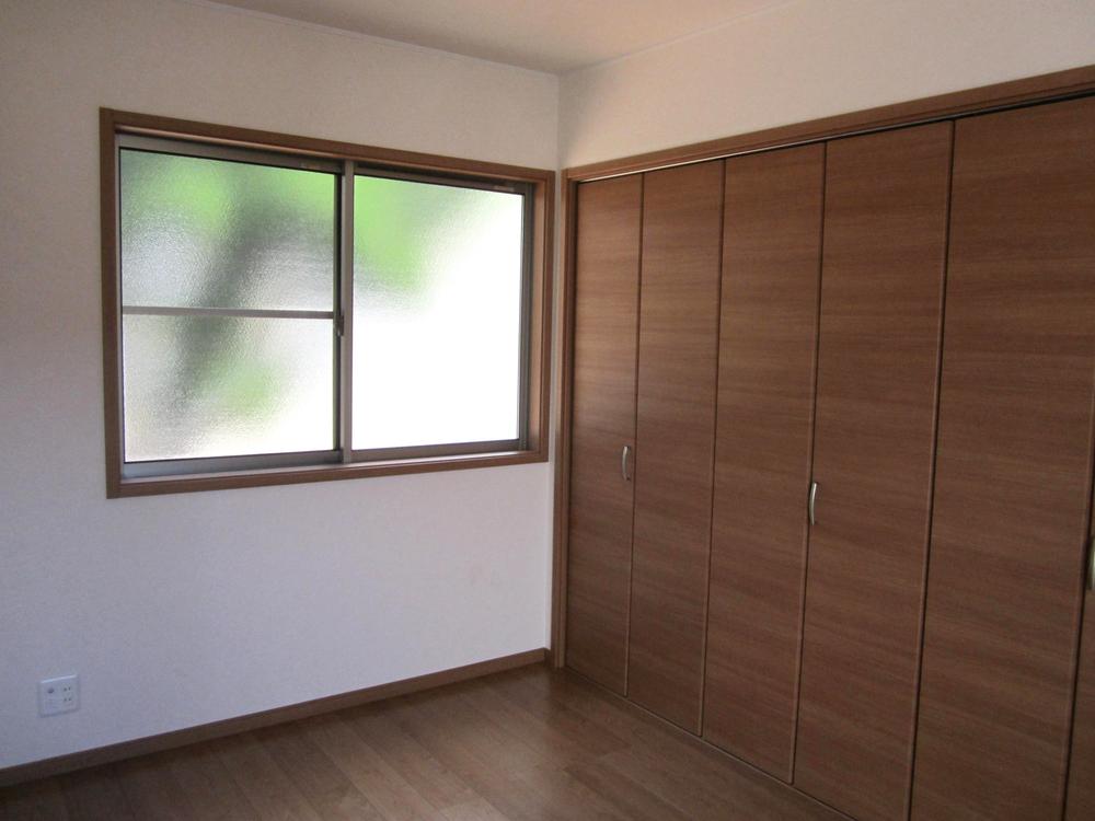 Non-living room. Indoor (10 May 2013) Shooting