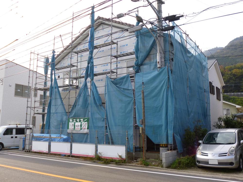 Local appearance photo. Local (11 May 2013) Shooting