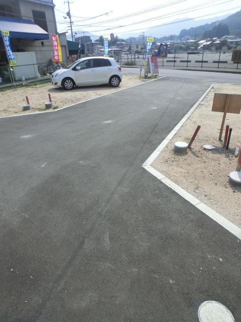 Local photos, including front road. Local (August 2013) Shooting