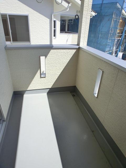 Balcony. Local (August 2013) Shooting