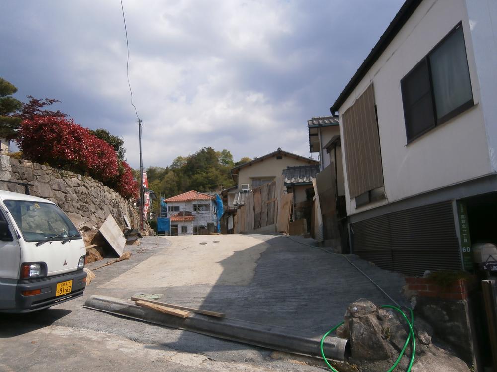 Local photos, including front road. Local (April 2013) Shooting