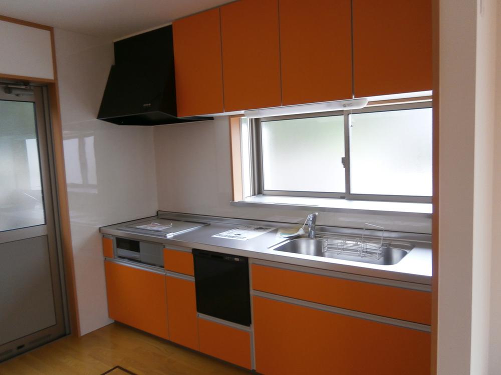 Kitchen. Indoor (10 May 2013) Shooting