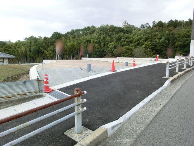 Local appearance photo.   2014 1 is the end of the month scheduled for completion. 