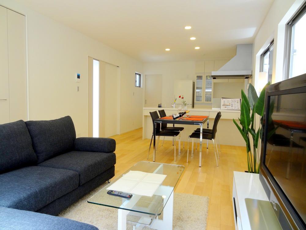 Living. Bright and spacious living-dining