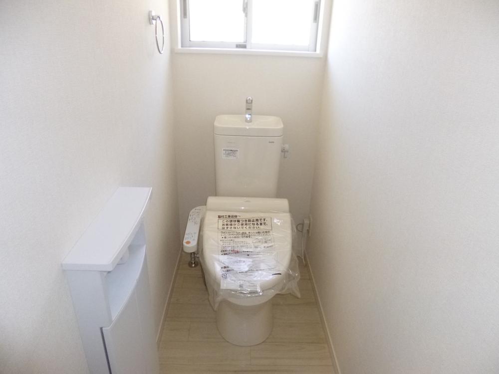 Toilet. (September 2013) Shooting