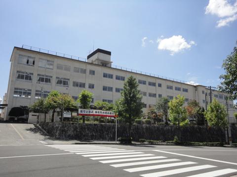 Primary school. Bishamondai until elementary school 132m