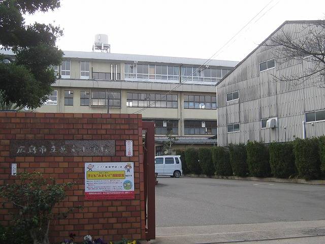 Primary school. Natsuka 50m up to elementary school (elementary school)
