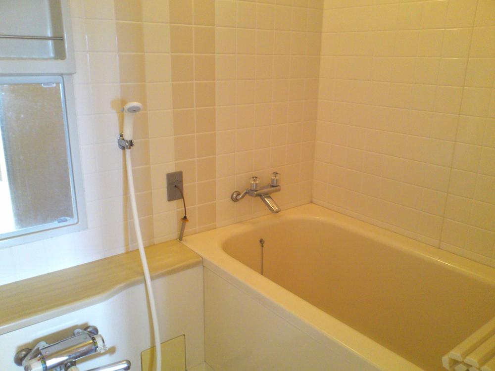Bathroom. Indoor (June 2013) Shooting