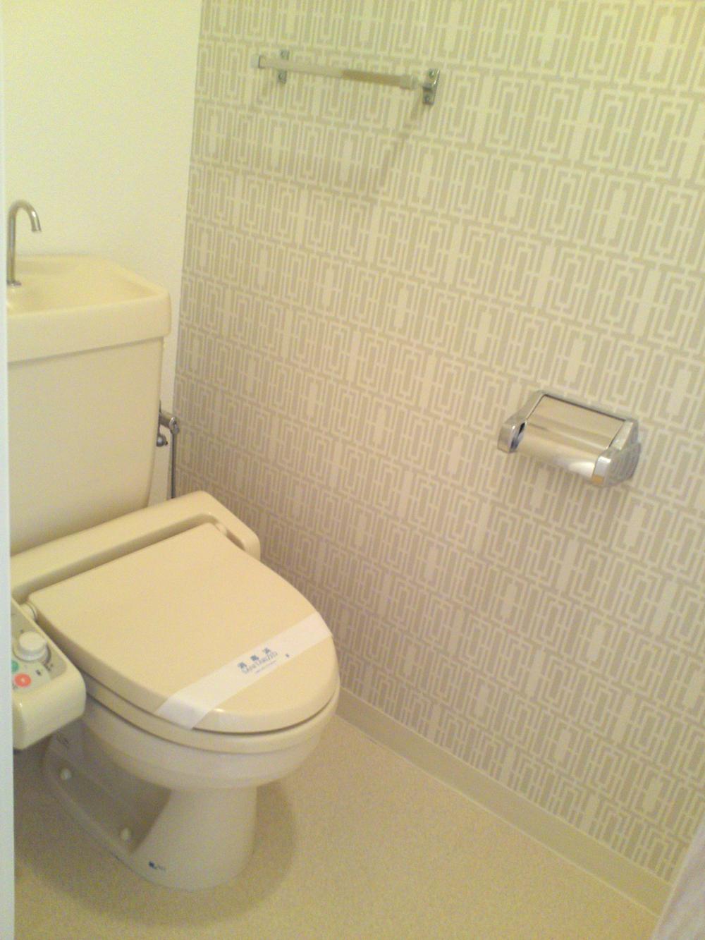 Toilet. Indoor (June 2013) Shooting