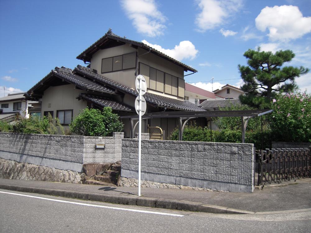 Local appearance photo. Japanese-style building.