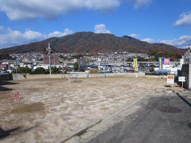 Local appearance photo. Local (12 May 2013) Shooting