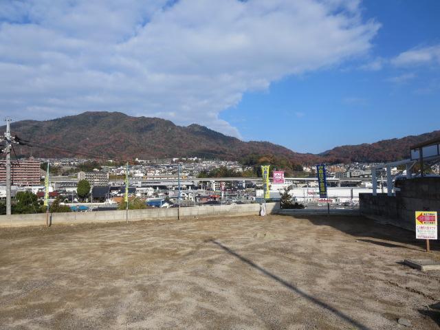 Local appearance photo. Local (12 May 2013) Shooting