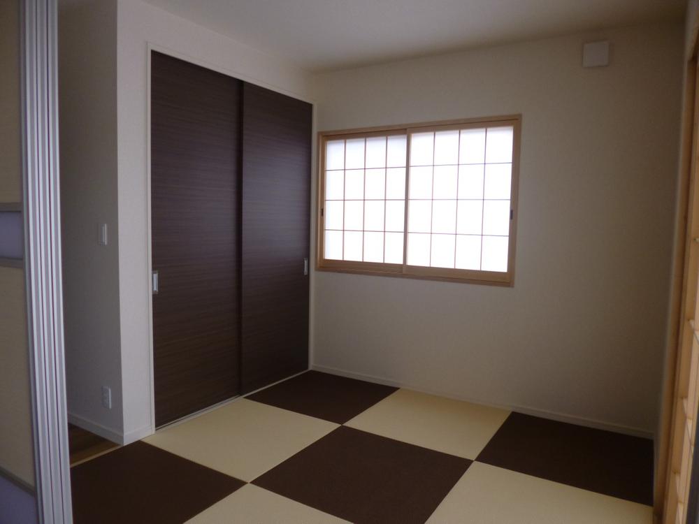 Non-living room. (October 2013) Shooting