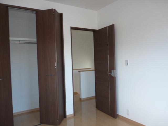 Receipt. Indoor large closet