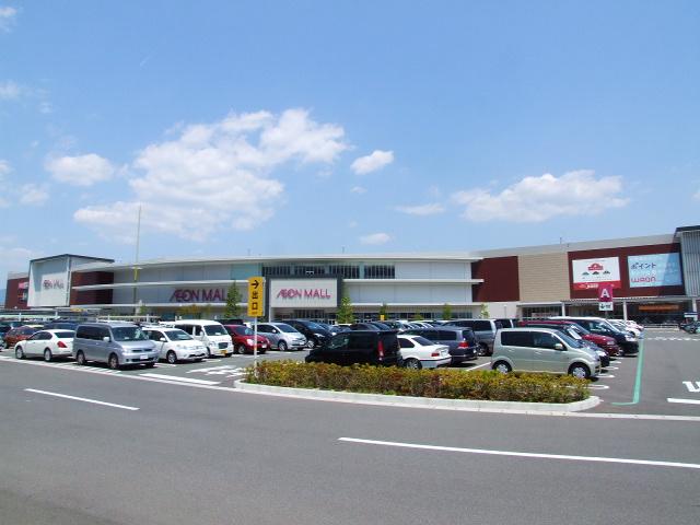 Shopping centre. 522m to the Sports Authority Hiroshima Gion shop