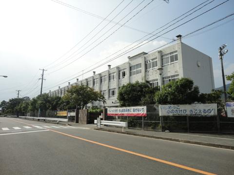 Primary school. Anzai to elementary school 1256m