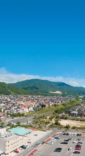 Local land photo. In sale a sunny flat land. Movement in the town because it is a flat road breeze by bicycle