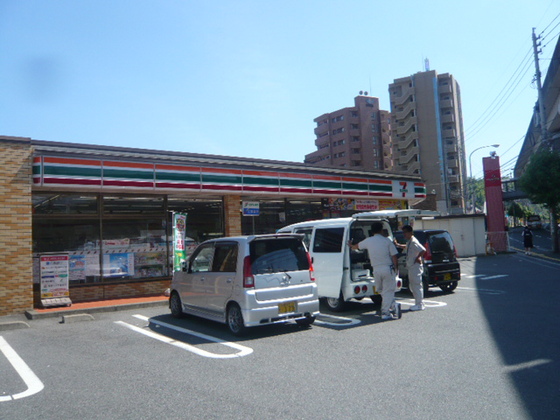 Convenience store. 200m to Lawson Numata store (convenience store)