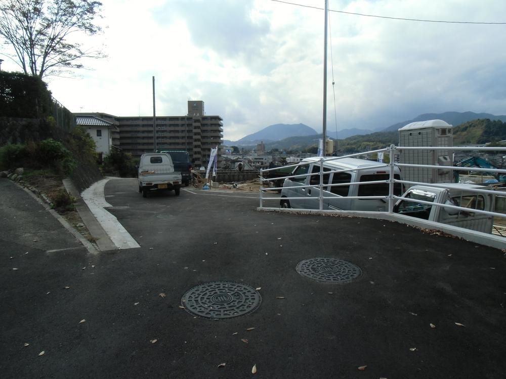 Local photos, including front road. Local (11 May 2013) Shooting