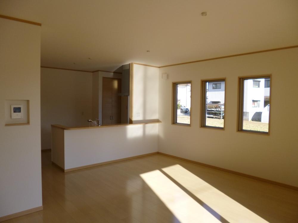 Living. (November 2013) Shooting