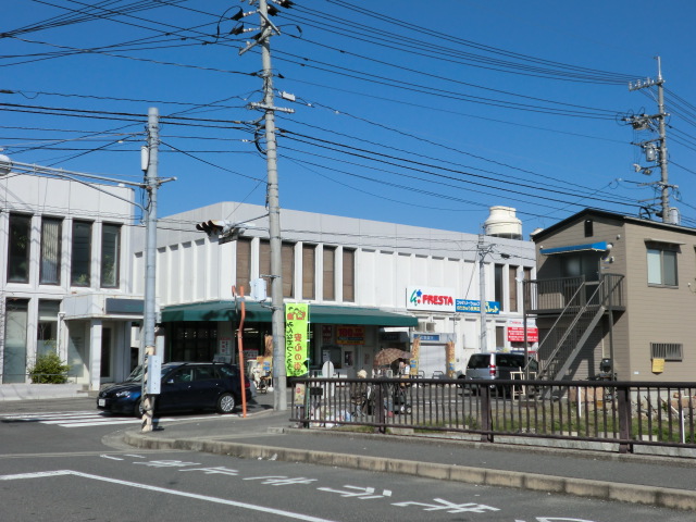 Supermarket. Furesuta Natsuka store up to (super) 766m
