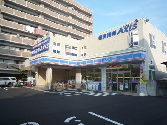 Convenience store. Lawson Hiroshima Omachihigashi 2-chome up (convenience store) 731m